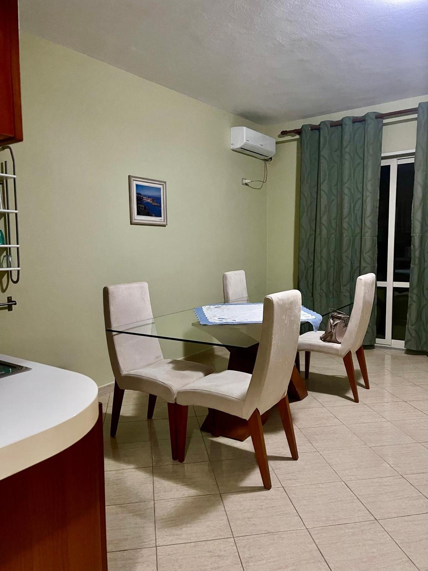 Durres Beach Apartment Feriehus Durrës
